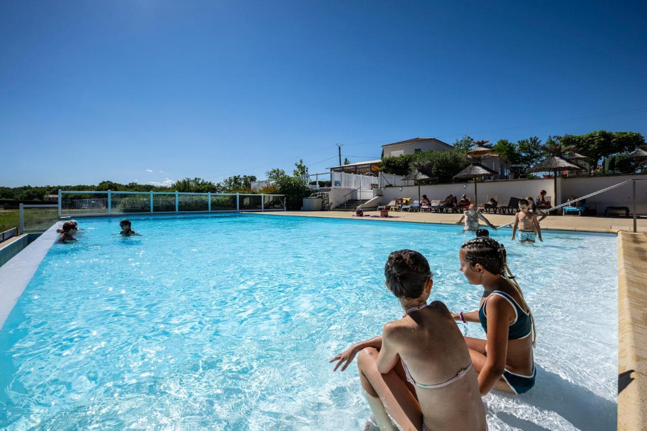 Charmant camping Familiale 3 Etoiles vue 360 plage piscine à débordement empl XXL Labeaume Esterno foto