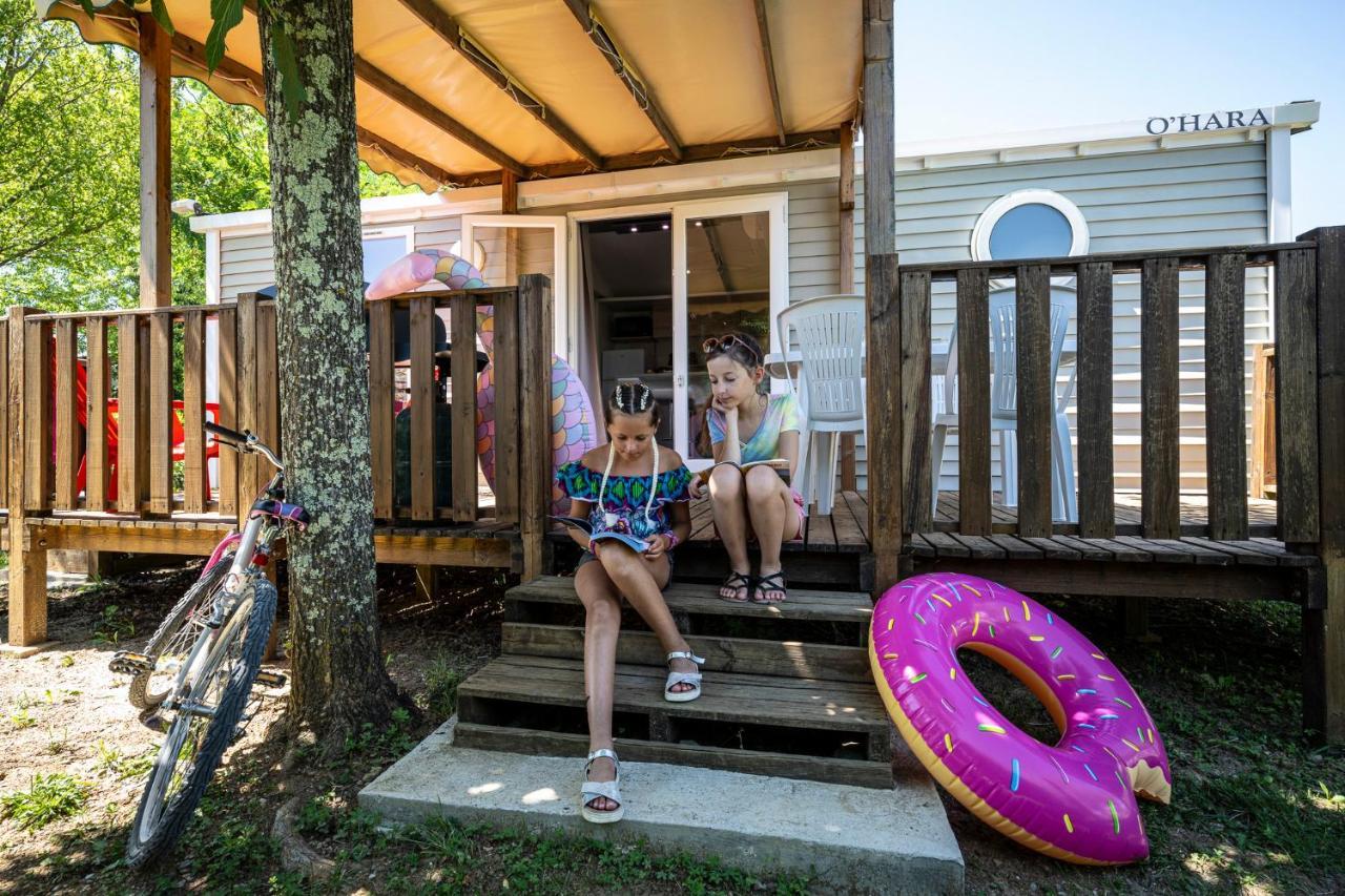 Charmant camping Familiale 3 Etoiles vue 360 plage piscine à débordement empl XXL Labeaume Esterno foto