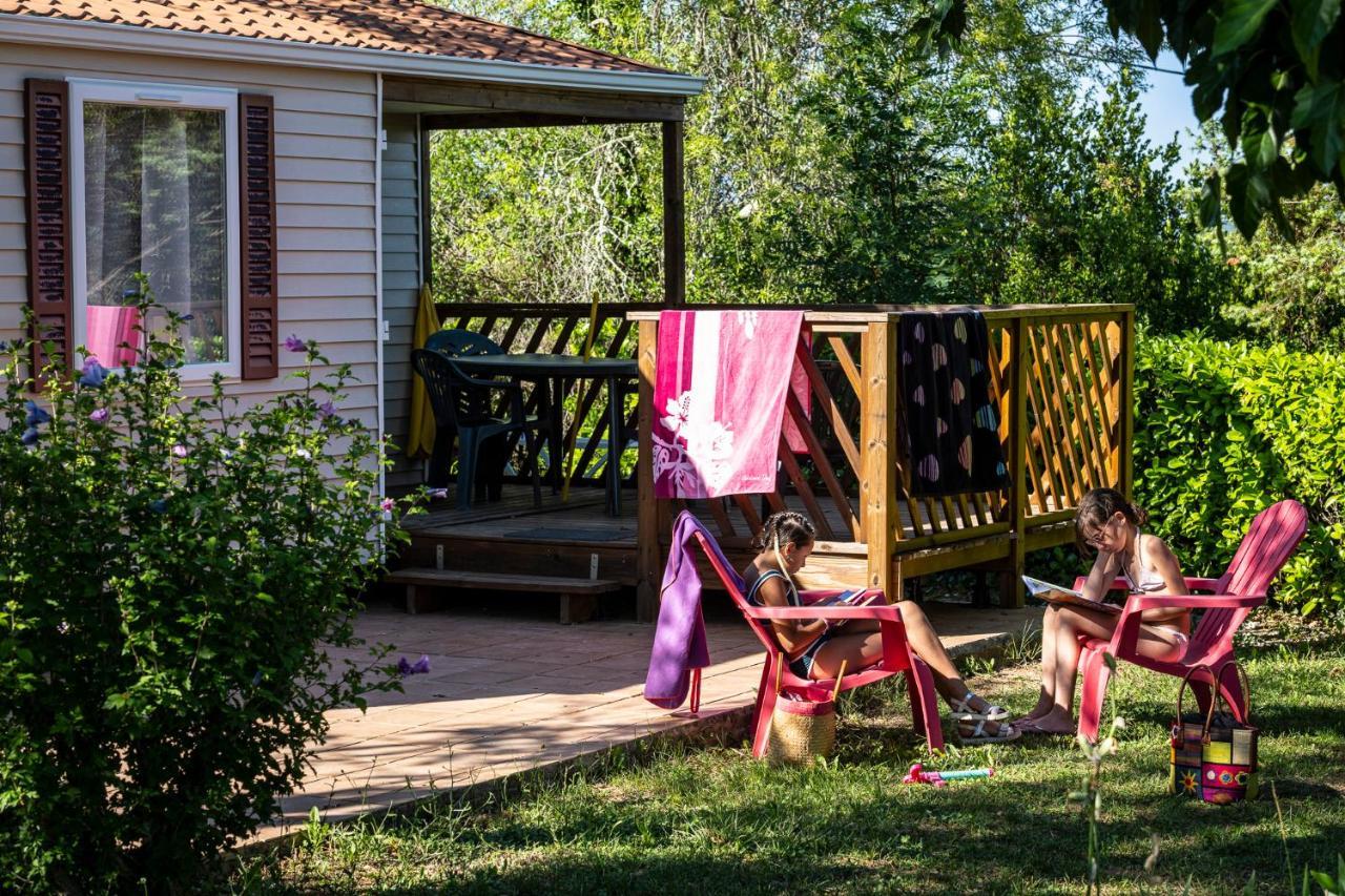 Charmant camping Familiale 3 Etoiles vue 360 plage piscine à débordement empl XXL Labeaume Esterno foto
